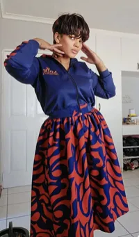 Printed skirt sets Navy and red swirl print – Image 1