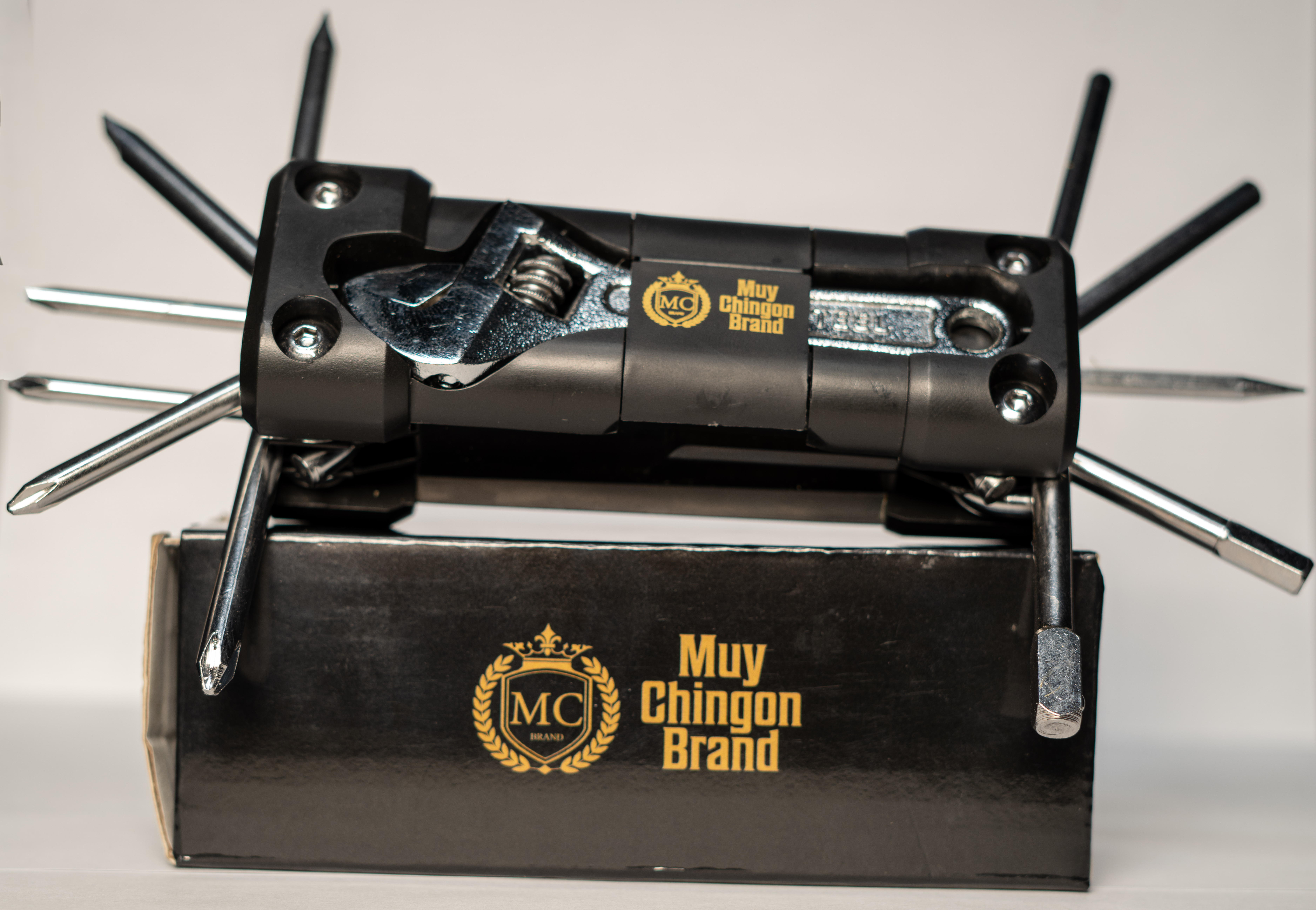 Multi Tool con Dados - 10 Entradas – Imagen 3
