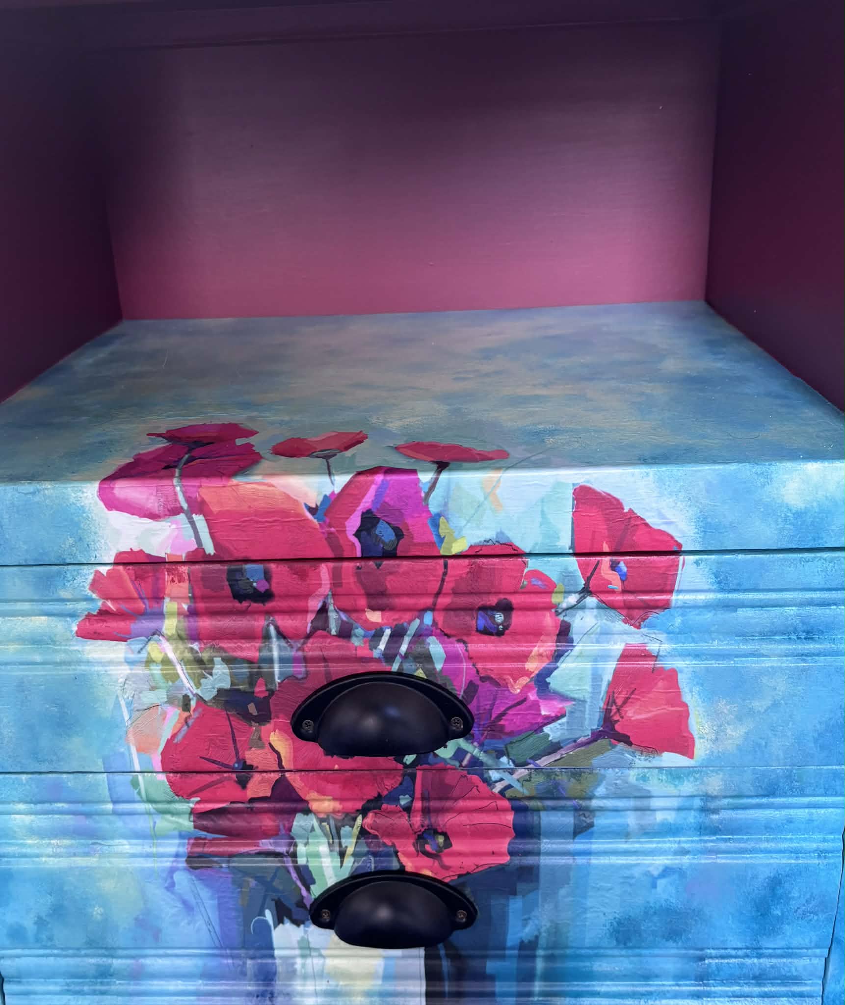 Poppy bloom bedside cabinet – Image 3