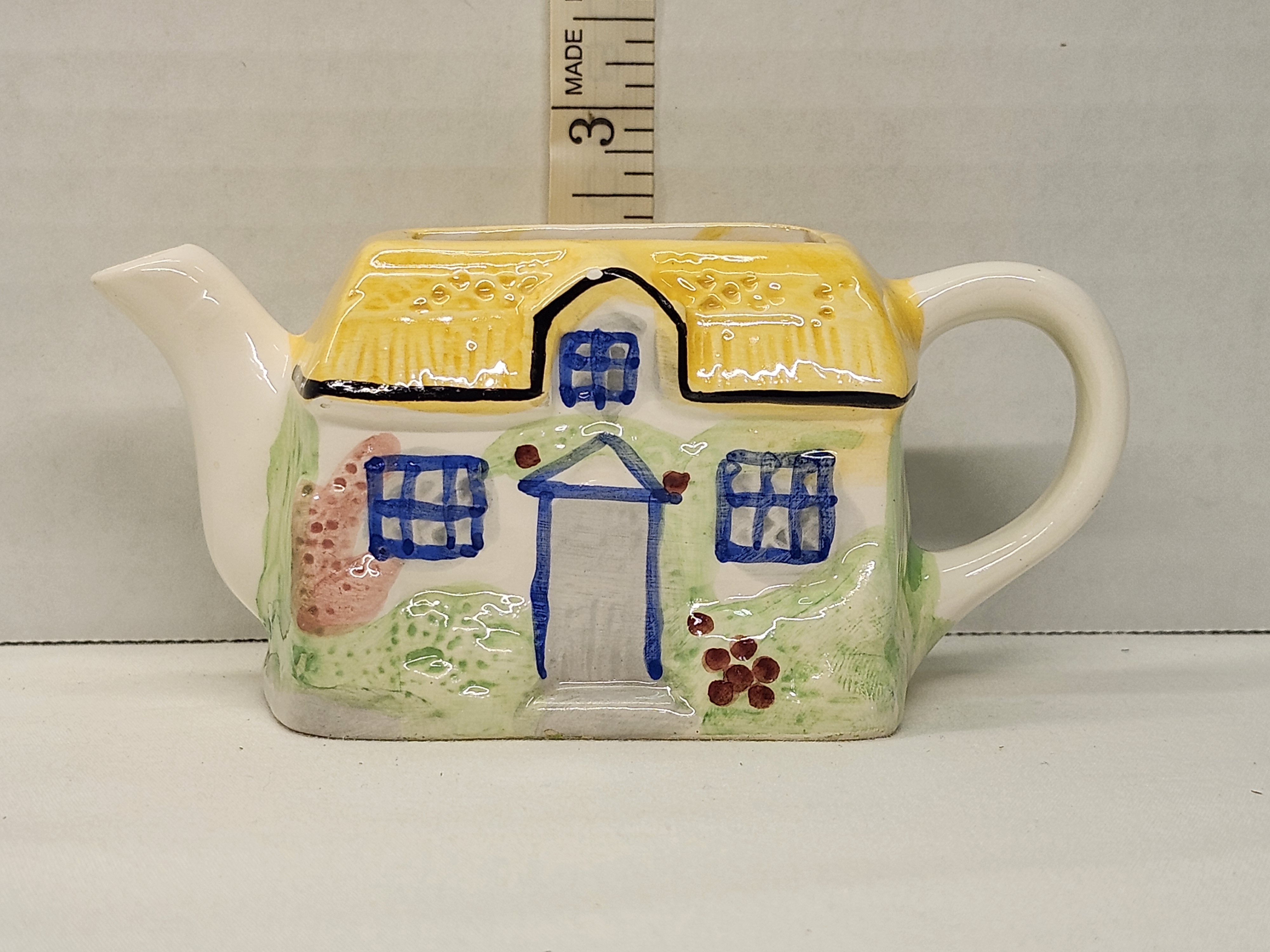 Vintage 1980s Miniature Cottagecore Ceramic Teapot Planter – Image 1