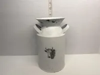 Vintage-Style Metal Milk Can Replica with Cow Stamp – Image 1