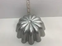 Vintage Aluminum Fluted Melon Mold - Starburst Jello & Cake Baking Pan – Image 2