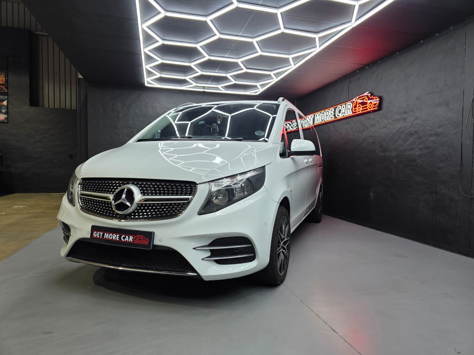 Mercedes-Benz Vito 116 2.2 CDI Tourer Pro A/T – Image 3