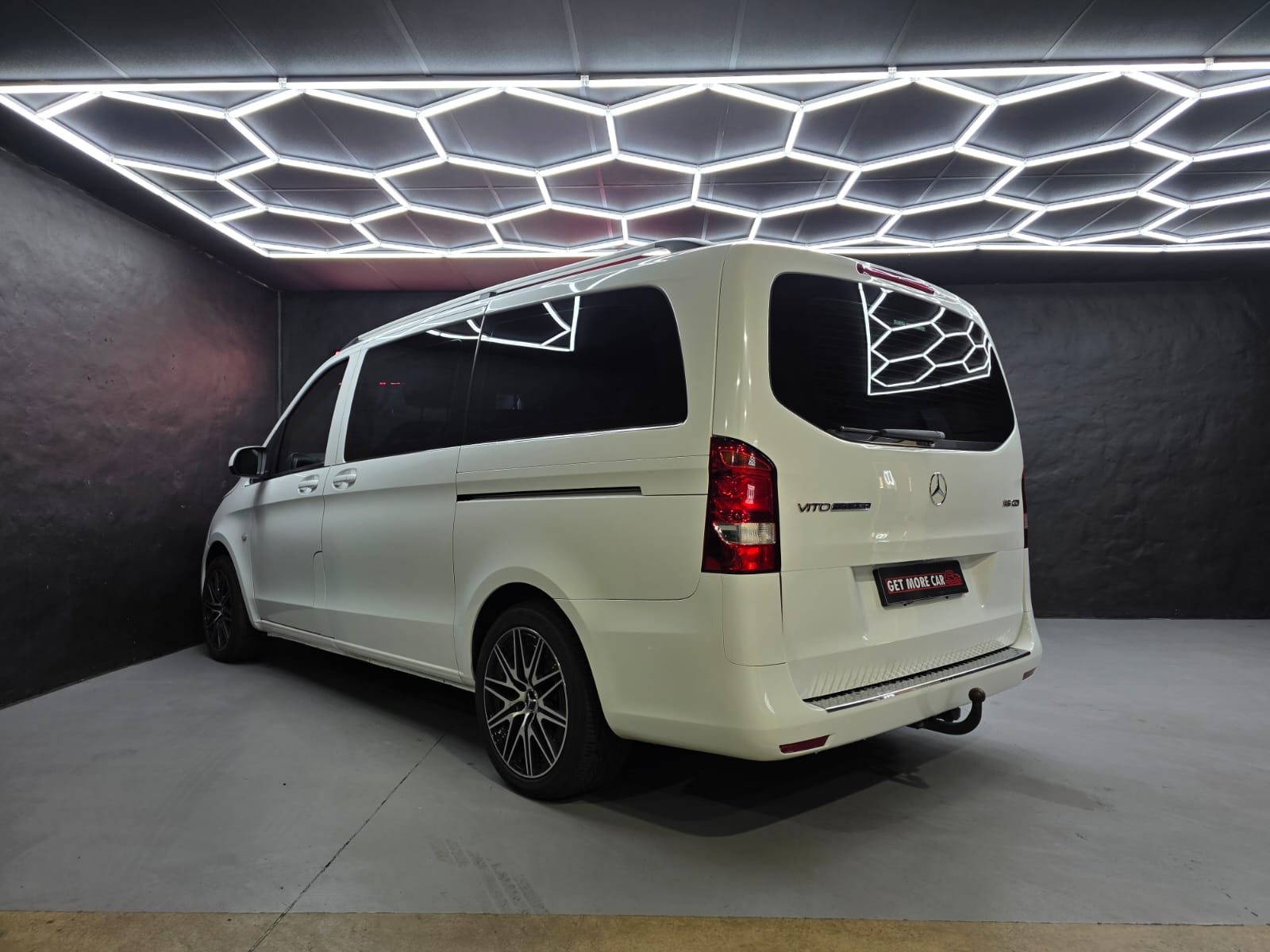 Mercedes-Benz Vito 116 2.2 CDI Tourer Pro A/T – Image 4
