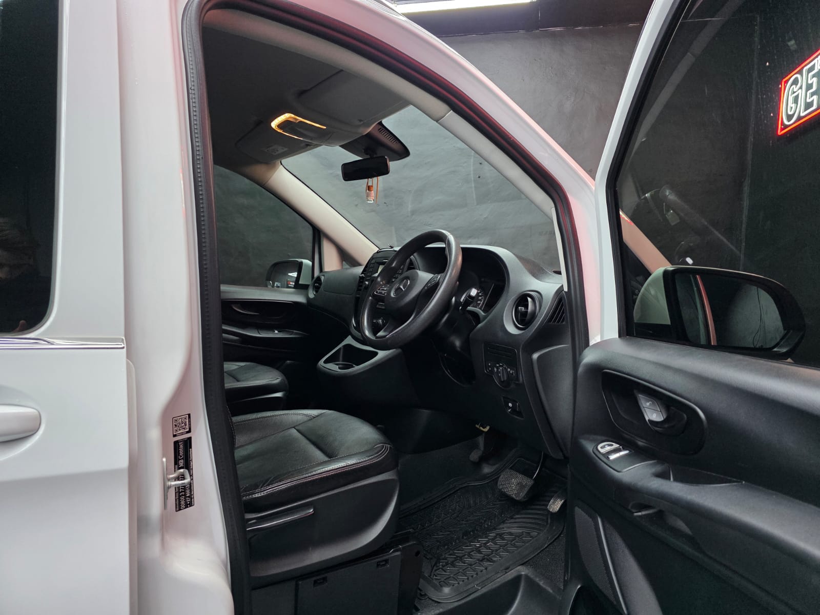 Mercedes-Benz Vito 116 2.2 CDI Tourer Pro A/T – Image 8