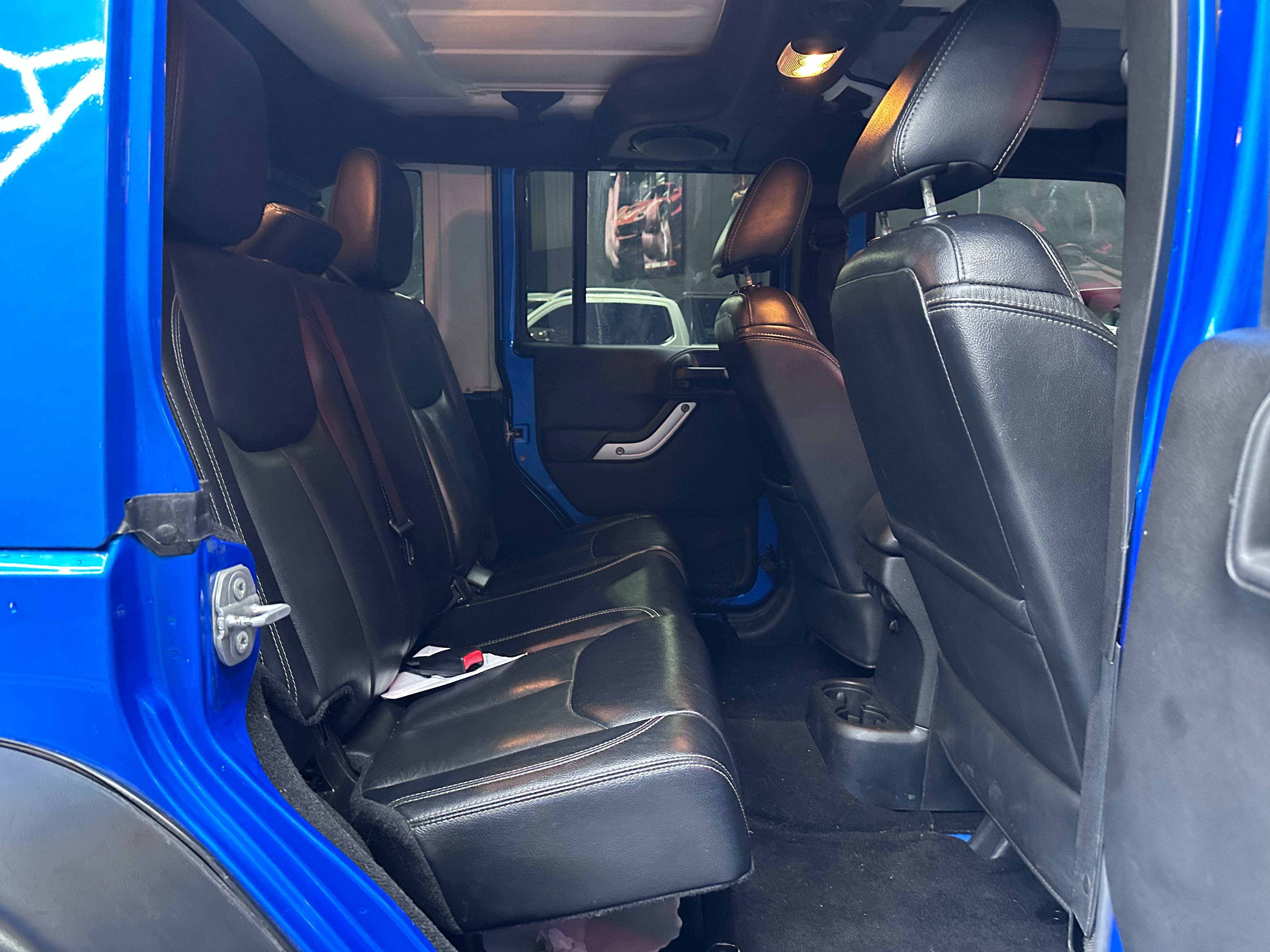 Jeep Wrangler 3.6 Unlimited Sahara A/T – Image 11