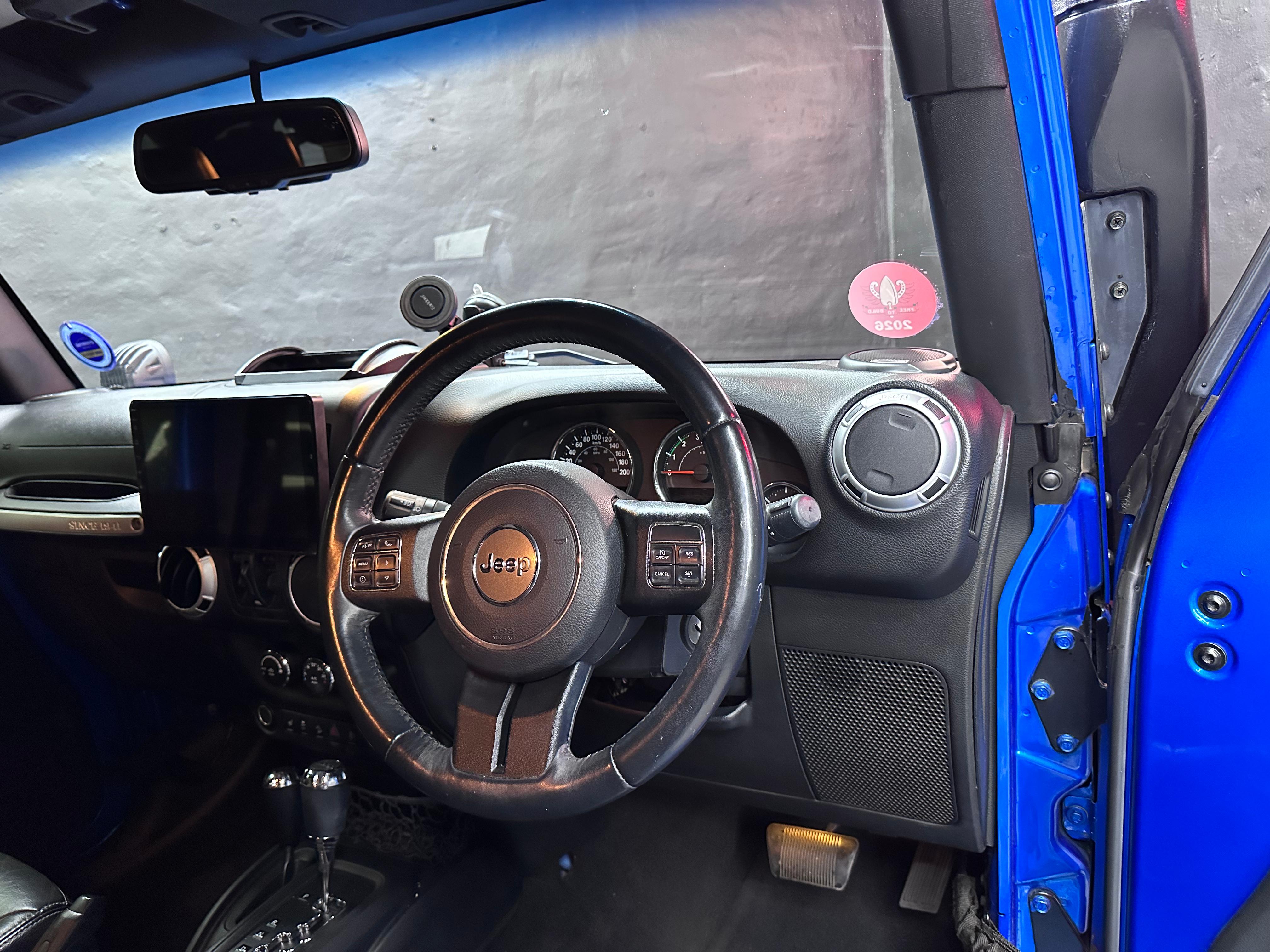 Jeep Wrangler 3.6 Unlimited Sahara A/T – Image 13
