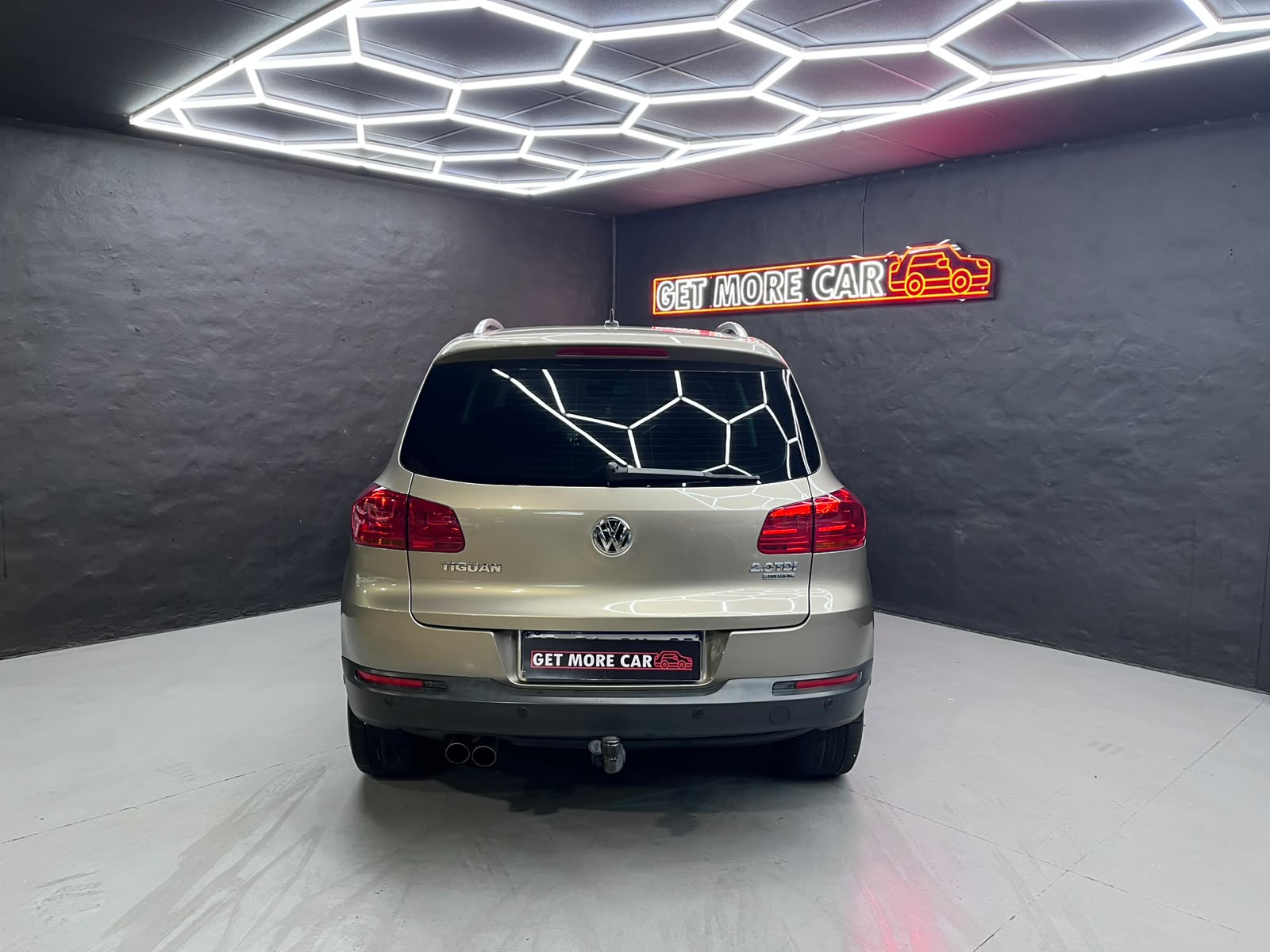 Volkswagen Tiguan 2.0 TDI Sport & Style 4Motion DSG – Image 6