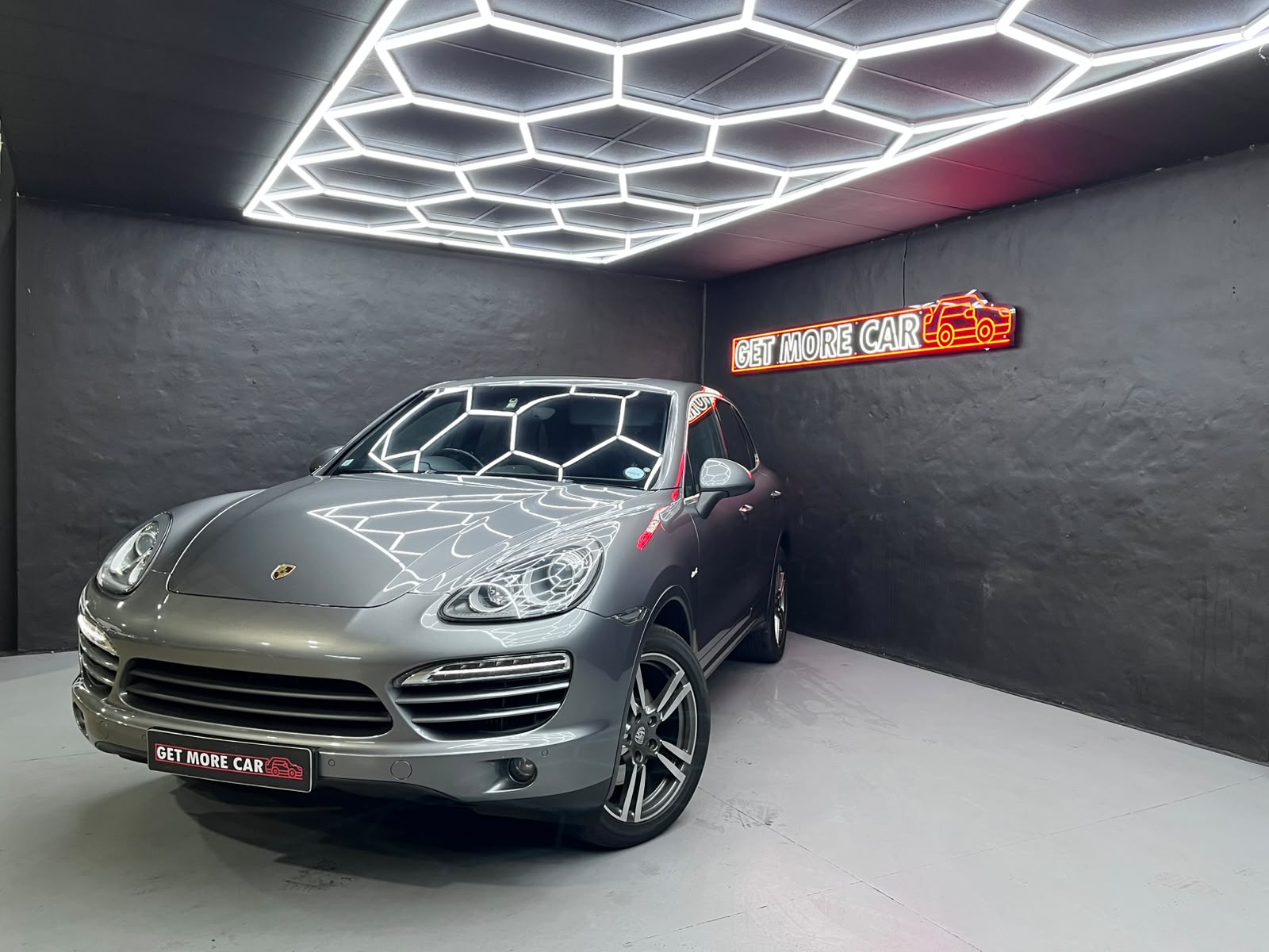 Porsche Cayenne Diesel Tiptronic (E2) – Image 5