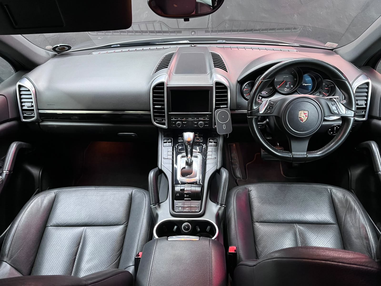 Porsche Cayenne Diesel Tiptronic (E2) – Image 17