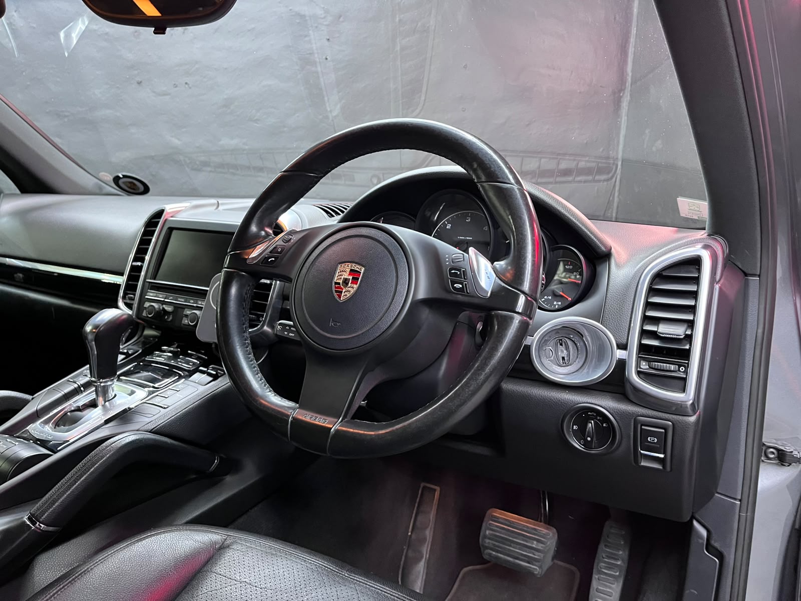Porsche Cayenne Diesel Tiptronic (E2) – Image 15