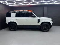 Land Rover Defender 110 D300 SE – Image 11