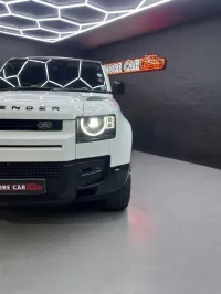 Land Rover Defender 110 D300 SE – Image 10