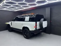 Land Rover Defender 110 D300 SE – Image 2