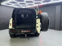 Land Rover Defender 110 D300 SE – Image 7