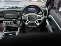 Land Rover Defender 110 D300 SE – Image 19