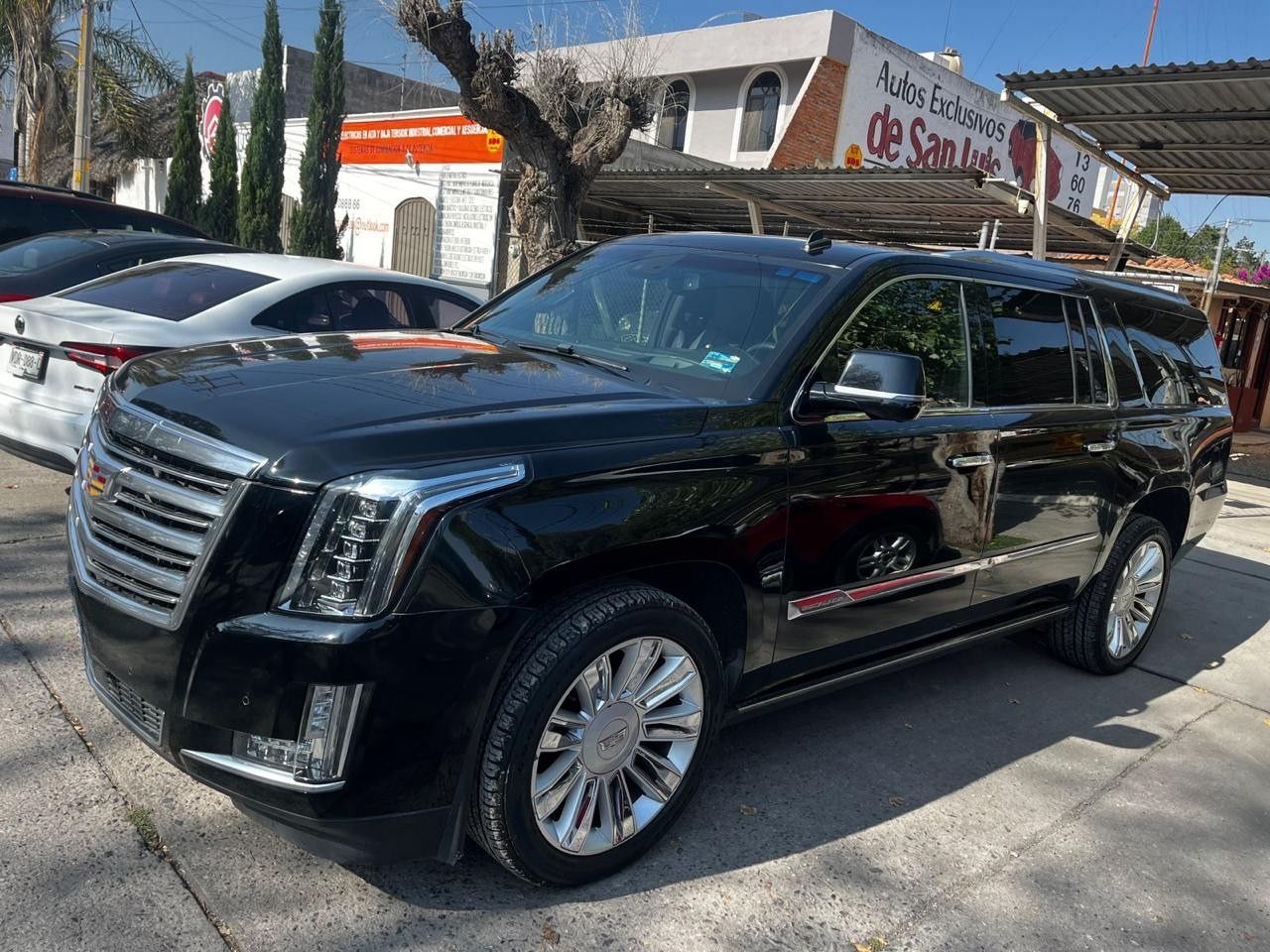 CADILLAC ESCALADE ESV PLATINUM 2016 – Image 4