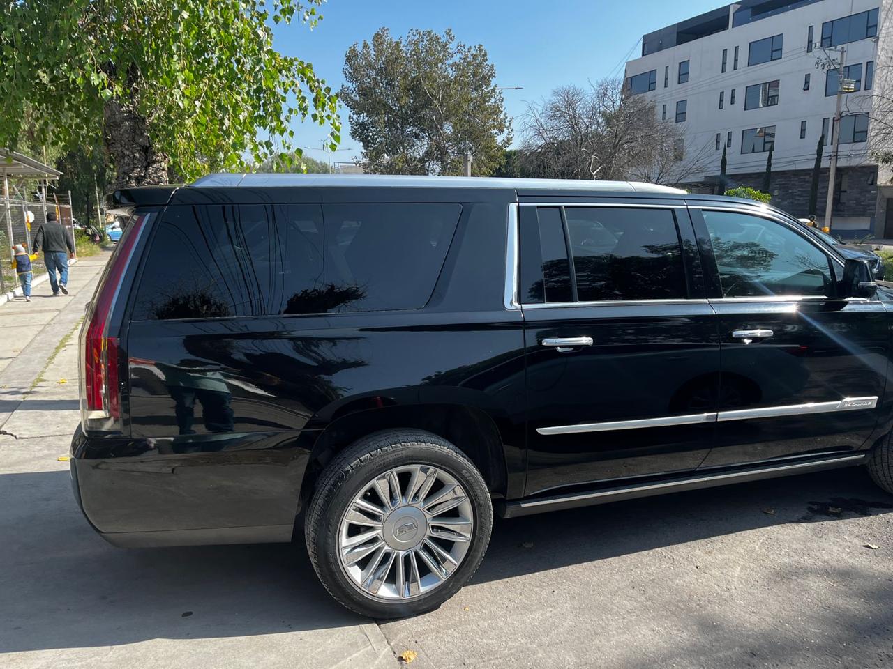 CADILLAC ESCALADE ESV PLATINUM 2016 – Image 14