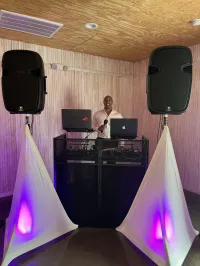 Wedding DJ Services Level 2 – Image 1