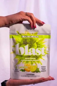 Xooma Blast Water Mix – Natural Vitamins & Superfood Blend – Image 1