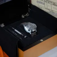 Panerai Luminor 8 Days GMT PAM00233 – Complete Set in Good Condition! – Image 2