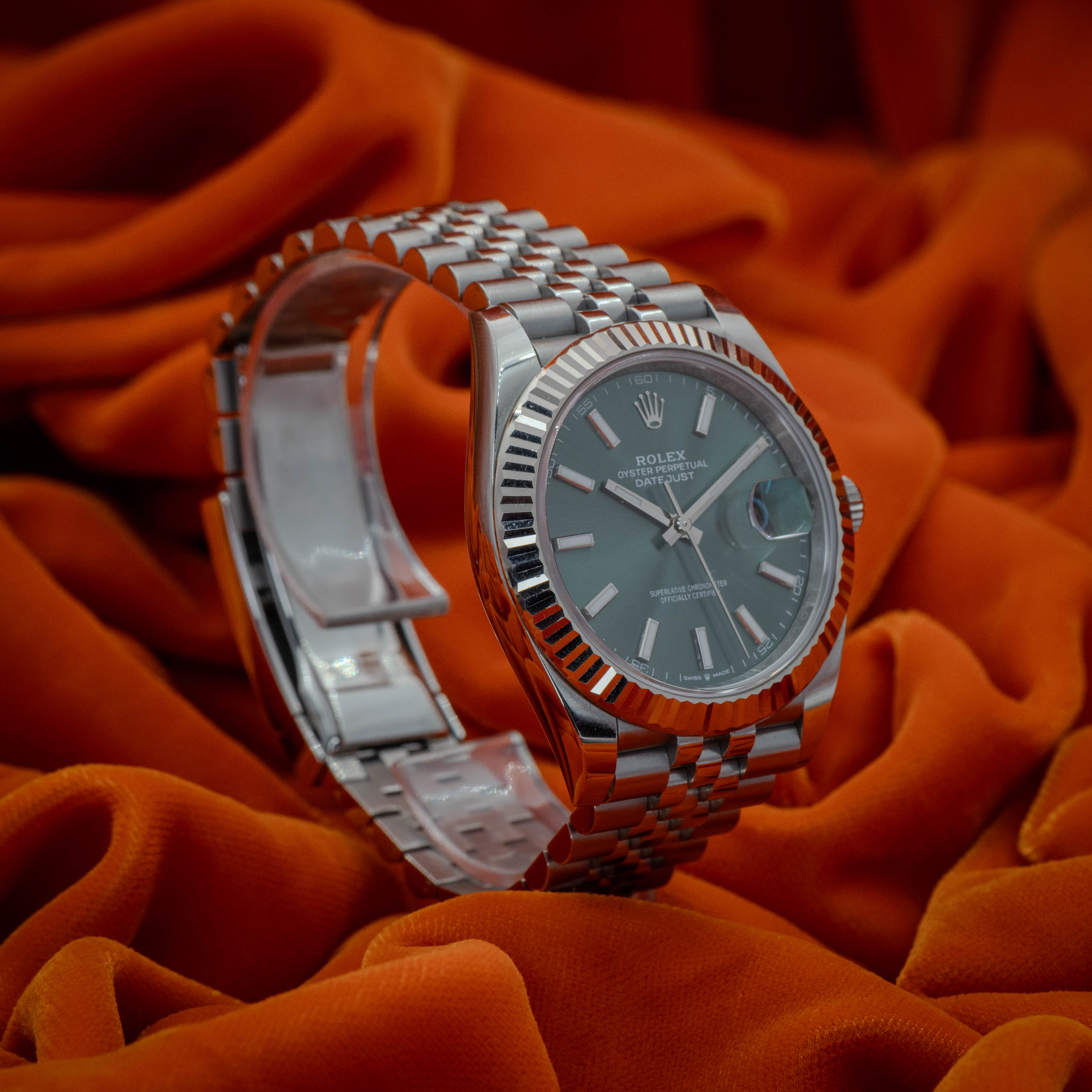 Rolex Datejust 41 Mint Green 126334 – Complete Set in Good Condition! – Image 3