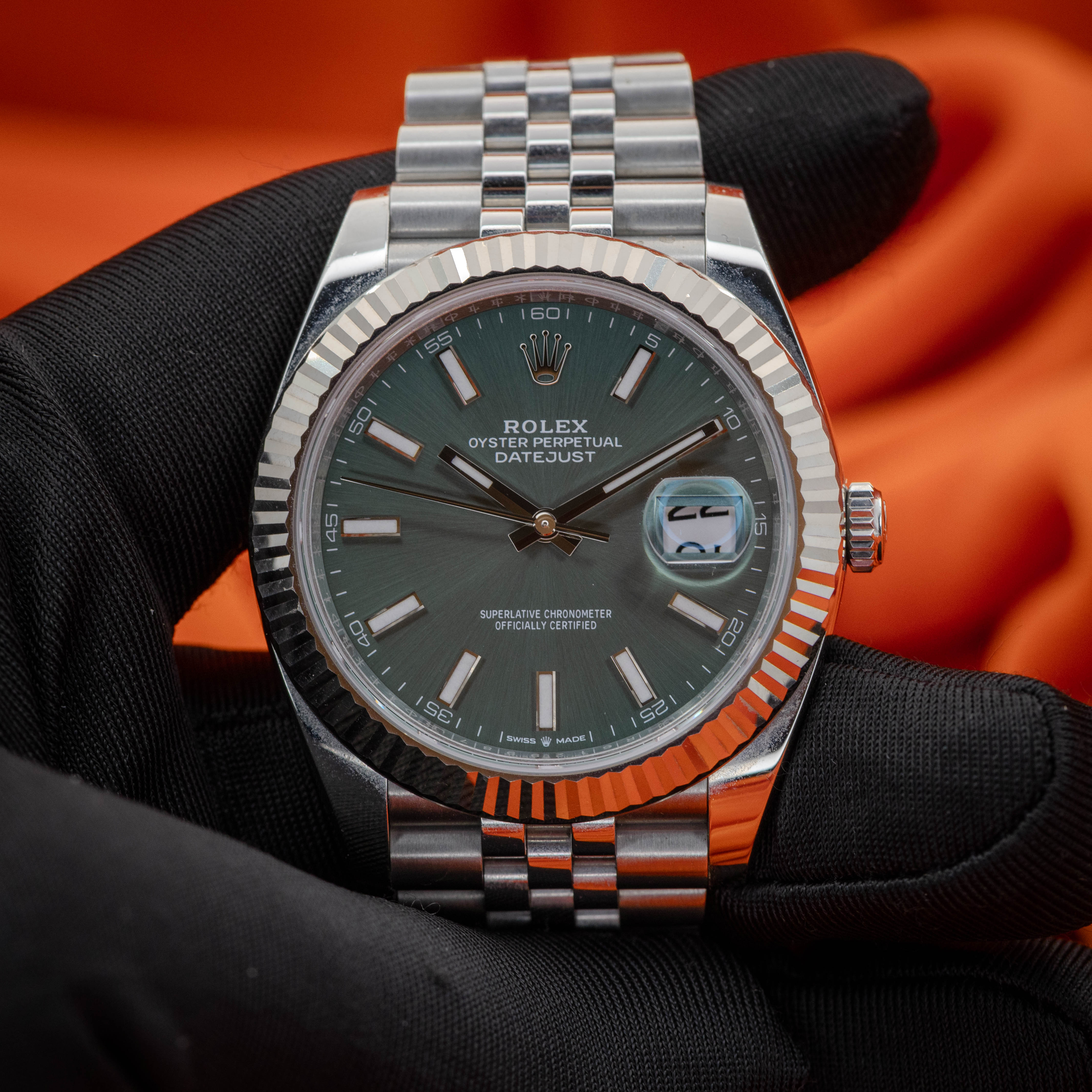 Rolex Datejust 41 Mint Green 126334 – Complete Set in Good Condition! – Image 9