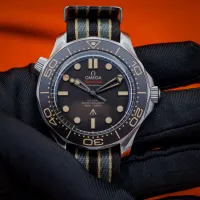 Omega Seamaster 300M "007 Edition" 210.92.42.20.01.001 – Image 3