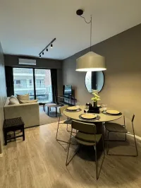 📍QUO TOWER | 1BD 1BTH | SMALL | USD 1600  – Image 1