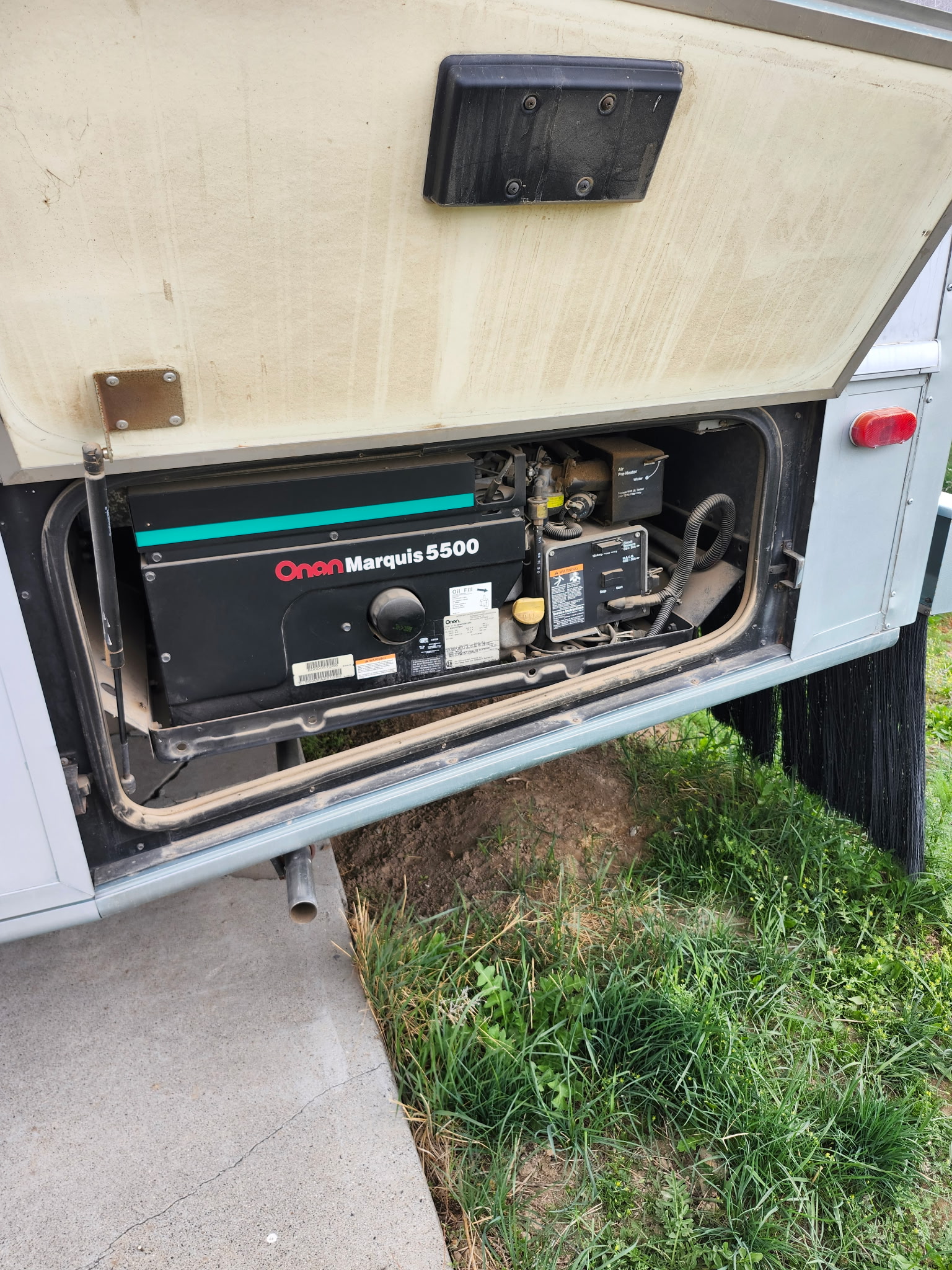 2000 Fleetwood Flair 30H with Ford V10 – Image 3