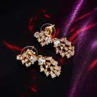 Golden Snowflake Charm Necklace Set – Image 3