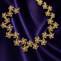 Golden Blossom Radiance Necklace Set – Image 3