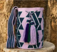 Mochila Wayuu Brisa Lila – Image 1