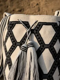 Mochila Wayuu Contraste Guajiro – Image 5