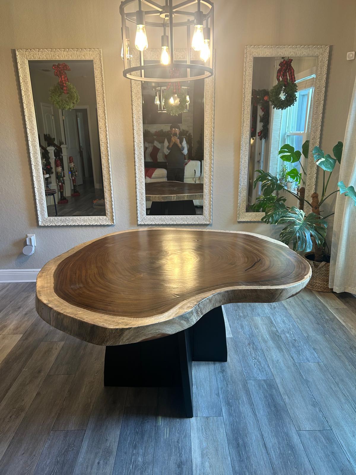 Custom Made Round Live Edge Table – Image 2