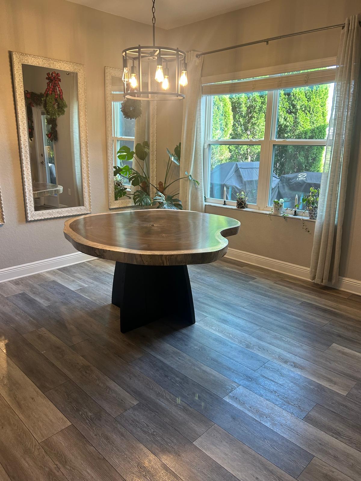 Custom Made Round Live Edge Table – Image 3