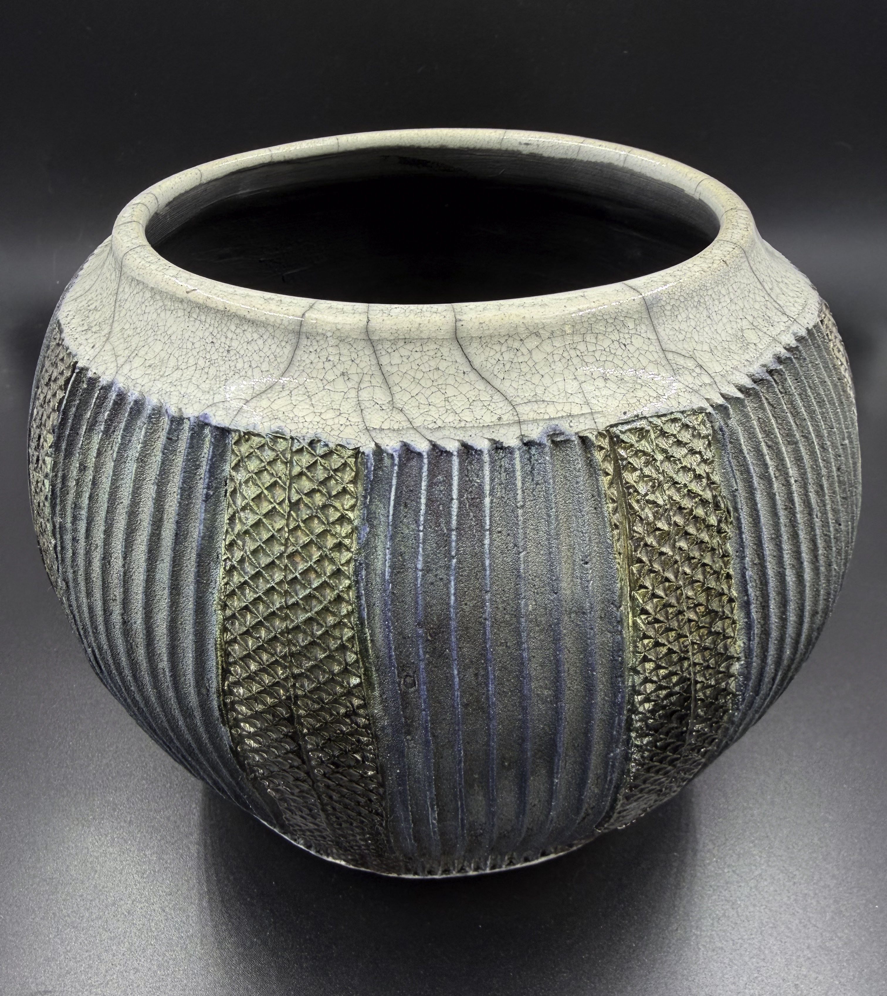 Raku - Metallic Lines – Image 1