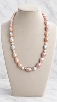 Baroque Pink Pearls Necklace – Image 1