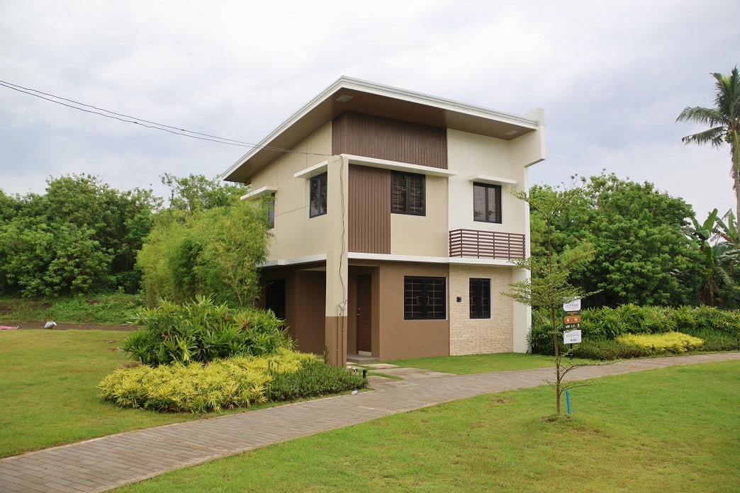 PASEO DE LIPA LARISSA 4BR SINGLE ATTACHED HOME IN LIPA BATANGAS – Image 1