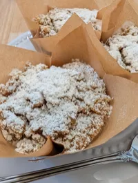 Gluten and Dairy Free Vanilla Crumble Muffin – Image 1