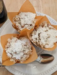 Gluten and Dairy Free Vanilla Crumble Muffin – Image 2