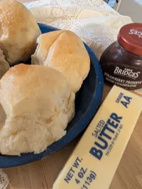 Buttery Dinner Rolls – Image 5