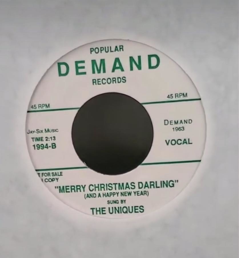 The Uniques Merry Christmas Darling – Image 1