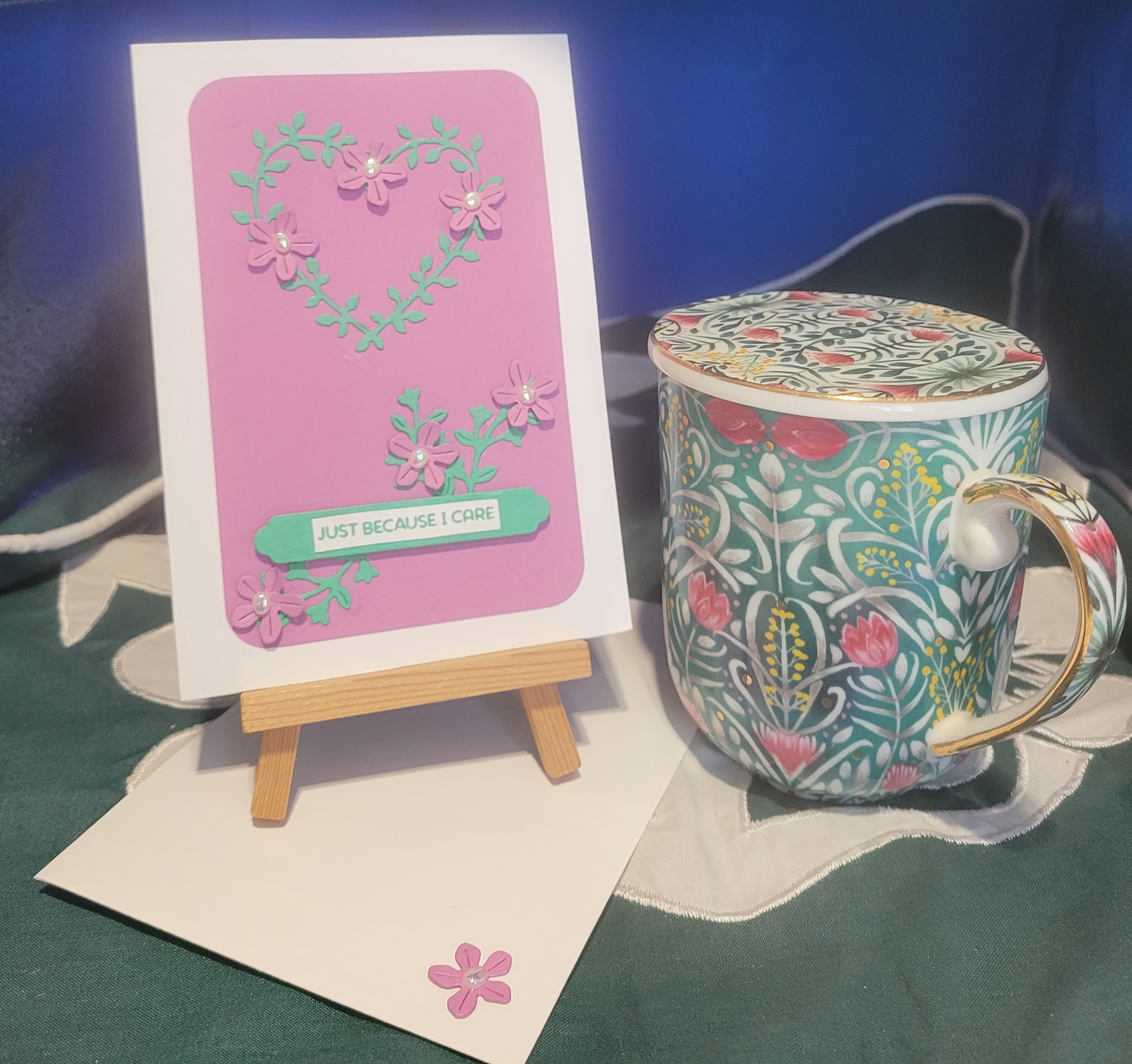 Y22 - Handcrafted Thank You Card - Highland Heather Floral Heart – Image 1