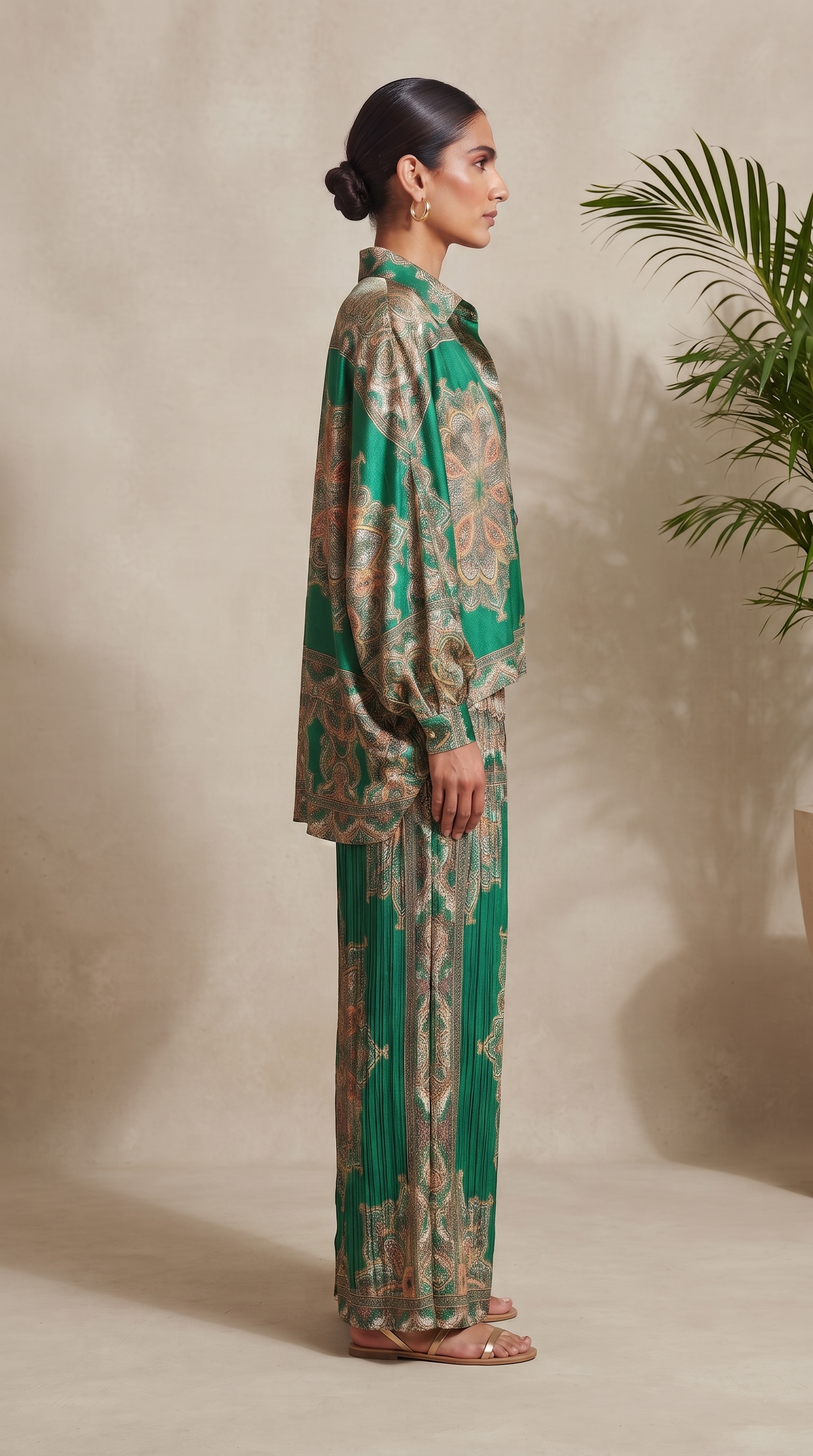 Emerald Ornamental Silk Top & Pleated Pants Set – Image 3