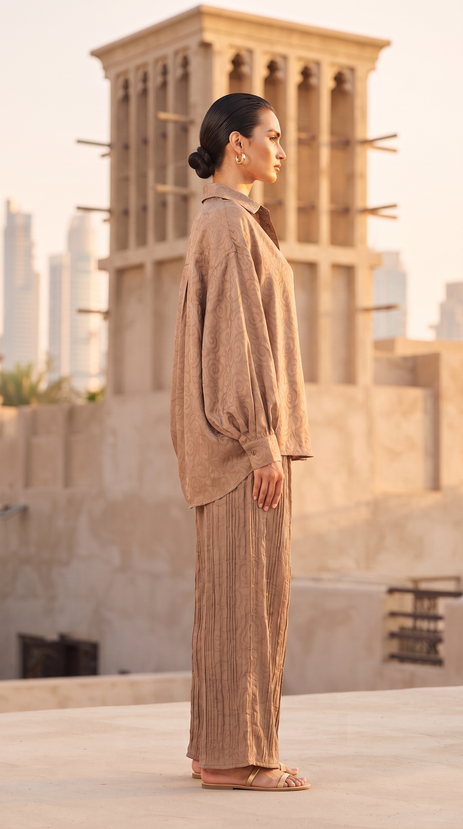 Mocha Paisley Jacquard Silk Top & Pleated Pants Set – Image 3