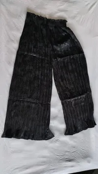 Black Jacquard Silk Top & Pleated Pants Set – Image 5