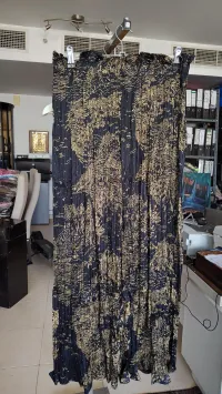 Black Abstract Jacquard Layered Silk Top & Pleated Pants Set – Image 4