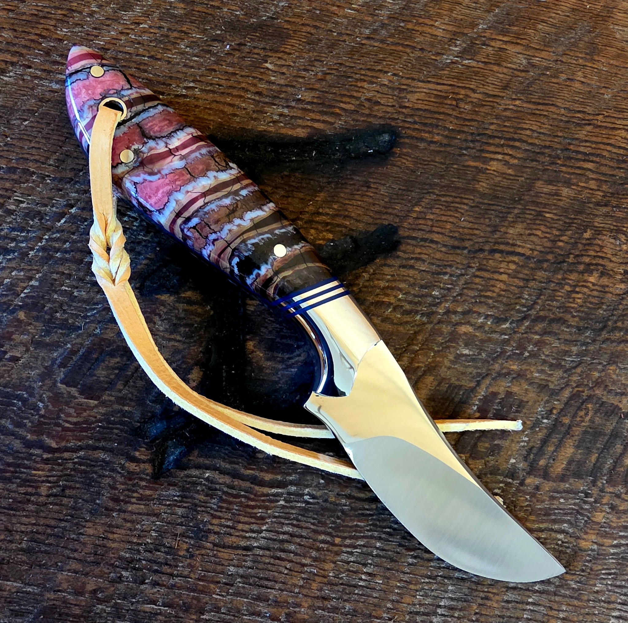 7 Inch Cowboy Hunter with CPM 154 Stainless Steel Blade - Blue Liners - Wooly Mammoth Tooth Scales – Image 2