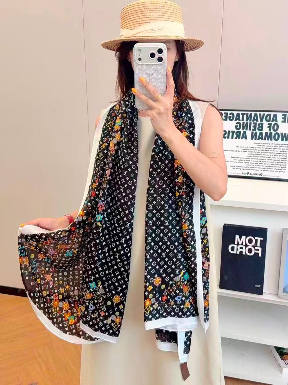 Designer Luxury Scarves (Copy One) – Soft & Elegant Statement Scarves for the UAE | D-E47 – Image 17